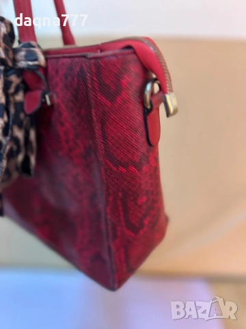Дамска чанта, снимка 8 - Чанти - 54213631