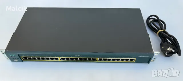 Суич Cisco Catalyst 2950 Series 24 портов 10/100, снимка 1 - Суичове - 47048651