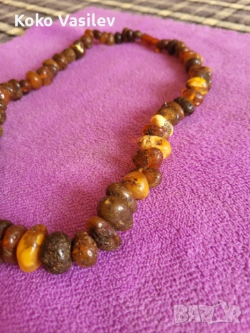 Огърлица от Балтийски кехлибар, снимка 3 - Колиета, медальони, синджири - 53656244