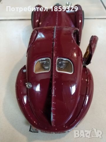 Макет на Bugatti , снимка 3 - Колекции - 45251973