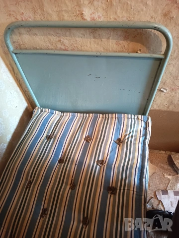 Детско метално легло с пружина и дюшек ретро, снимка 3 - Спални и легла - 53396718