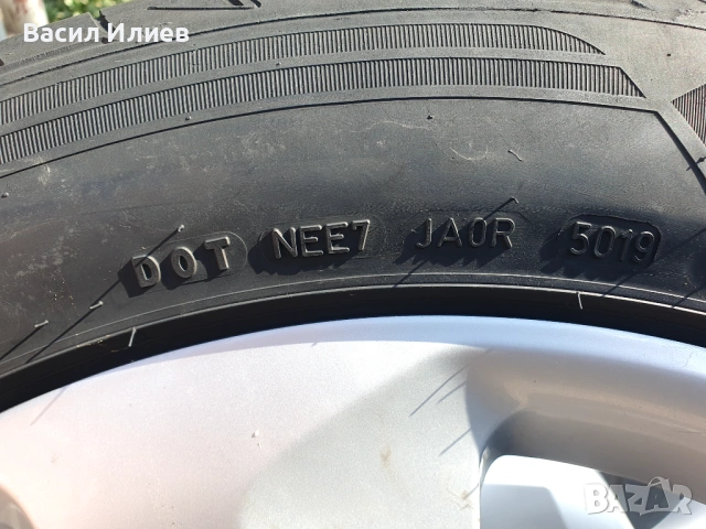 Летни гуми за джип, 4×4, размер 235/55/19, снимка 4 - Гуми и джанти - 54079498