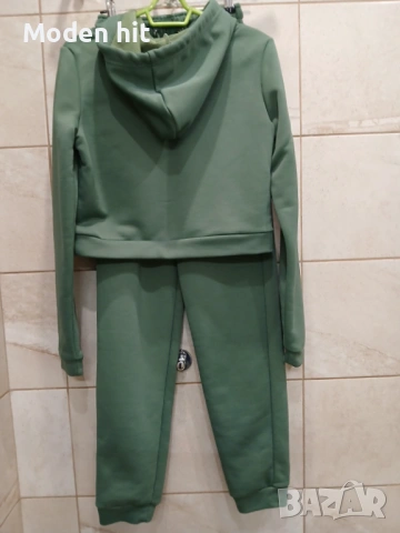 Дамски екип - късо худи и долнище с висока талия, снимка 2 - Спортни екипи - 53117966