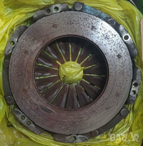 Оригинален маховик претискателен диск и съединител за Toyota Rav4 2000 - 2006 година , снимка 2 - Части - 51171015