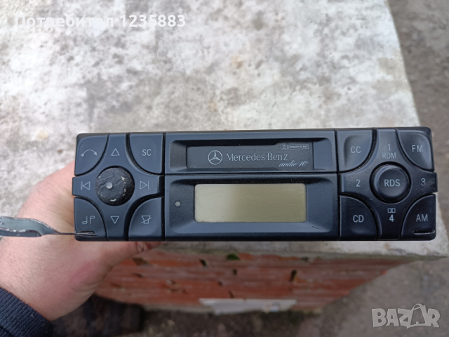Оригинален радиокасетофон от Mercedes w210