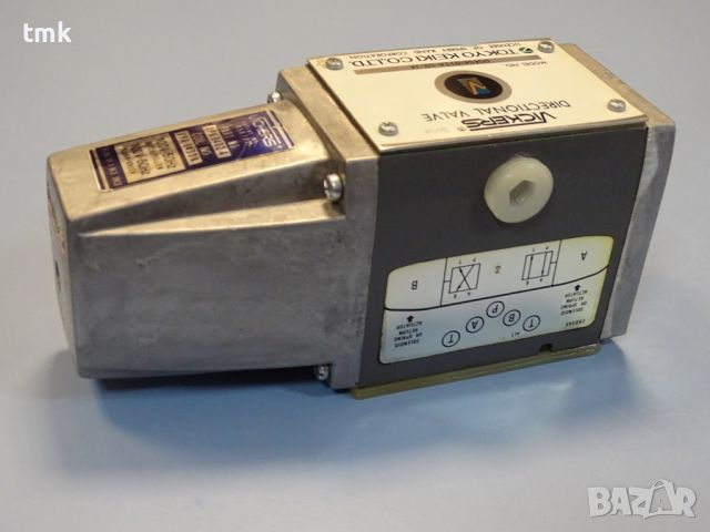 Хидравличен разпределител Vickers DG4S4-12A-50-JA directional valve 100V, снимка 7 - Резервни части за машини - 45239258