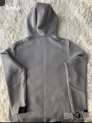 🔥🔥🔥Костюм, в добро състояние. Отговаря перфектно на размери M и L., снимка 3 - Спортни дрехи, екипи - 53903952