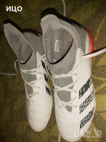 Обувки за футзал Adidas Predator 
, снимка 7 - Спортни обувки - 45880502