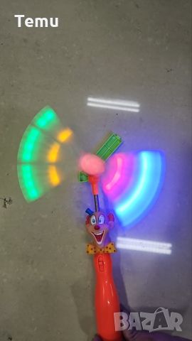 Перка светеща, музикална; ВАРИАНТИ: кукла , клоун, динозавър. Характеристики:  Светещи и музикални е, снимка 2 - Музикални играчки - 45783488