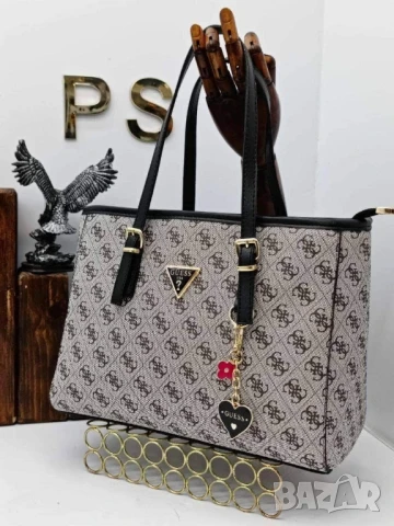 чанти guess , снимка 3 - Чанти - 51429358
