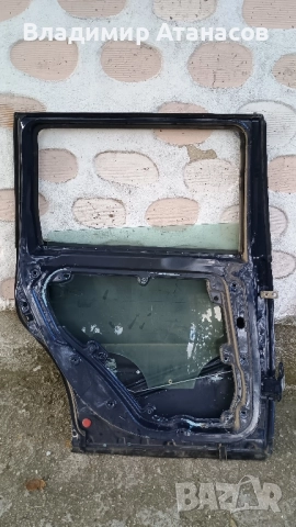 Врата задна лява за пасат B5 комби, снимка 2 - Автомобили и джипове - 52163475