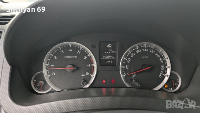 Сузуки Суифт 1.3i, снимка 11 - Автомобили и джипове - 53723900