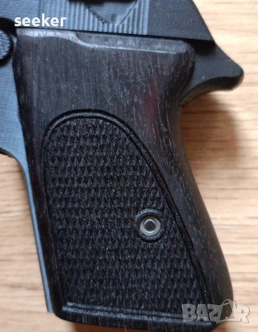 Орехови чирени (ръкохватка) за Walther PPK., снимка 4 - Оборудване и аксесоари за оръжия - 50529721