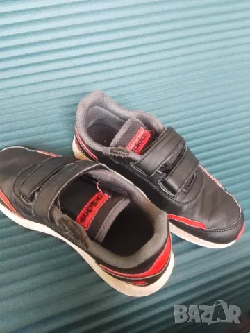 ADIDAS 100% оригинални детски маратонки, 32 номер , снимка 3 - Детски маратонки - 49852697