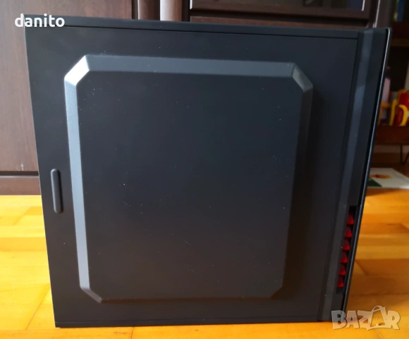 Компютърна кутия + захранващ блок и DVD, снимка 6 - Захранвания и кутии - 53881102