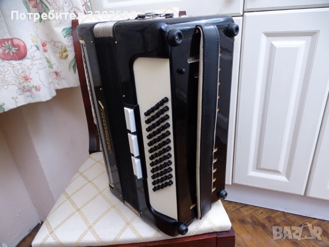 Продавам акордеон Weltmeister 60 баса в отлично състояние, снимка 11 - Акордеони - 53573069