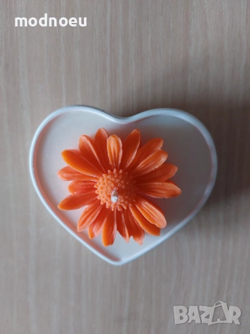 Свещ сърце с маргаритка, снимка 3 - Подаръци за жени - 53014458