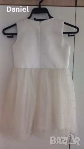 Детска бяла рокля, снимка 2 - Детски рокли и поли - 45806632