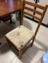 Продавам четири дървени стола за хранене., снимка 3