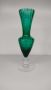Малка кристална вазичка в изумрудено зелен цвят, извито оребрена., снимка 4