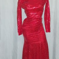 S Ярко червена дълга рокля с пайети гол гръб, снимка 3 - Рокли - 45108307