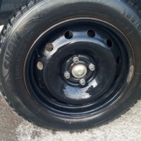 Продавам зимни гуми с джанти , снимка 4 - Гуми и джанти - 45267451