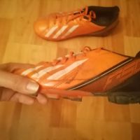 Обувки за футбол Adidas, 31 номер, снимка 3 - Детски обувки - 45742473