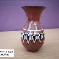 Керамична ваза, снимка 1 - Декорация за дома - 45438942