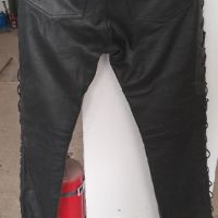 Кожен мото панталон, снимка 2 - Панталони - 45444745