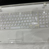 Лаптоп Toshiba SATELLiTE C855-2EG цял за части, снимка 2 - Части за лаптопи - 44960991