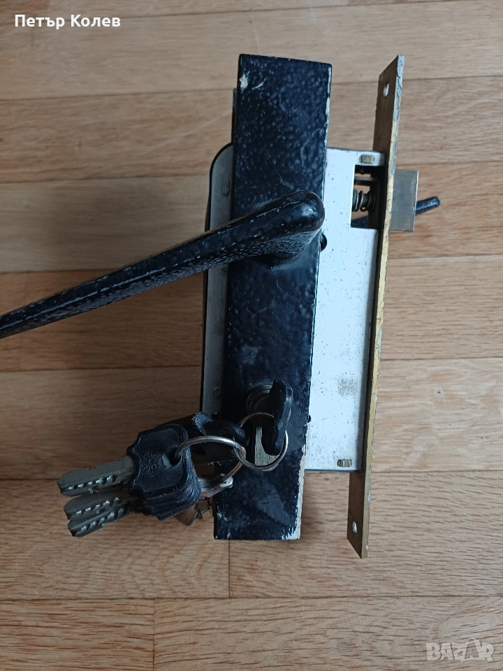 брава за врата плюс патрон, снимка 1