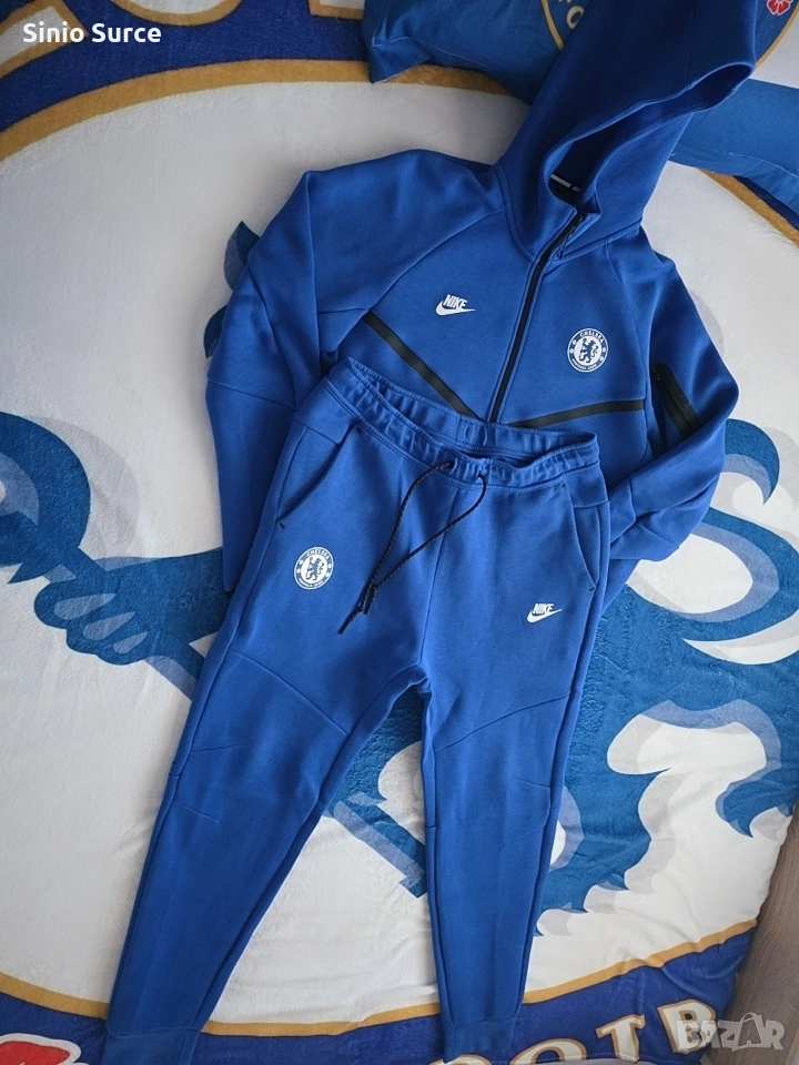 продавам анцуг на челси размер Л , снимка 1