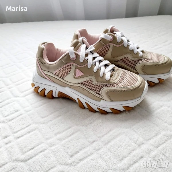 Маратонки Guess , снимка 1