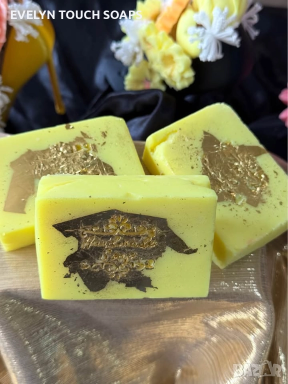 Натурален сапун с аромат на Дюля, снимка 1