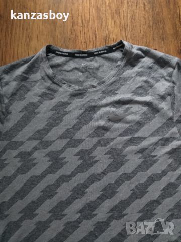 NIKE JACQUARD MILER T-SHIRT GREY - страхотна мъжка тениска , снимка 9 - Тениски - 45812217