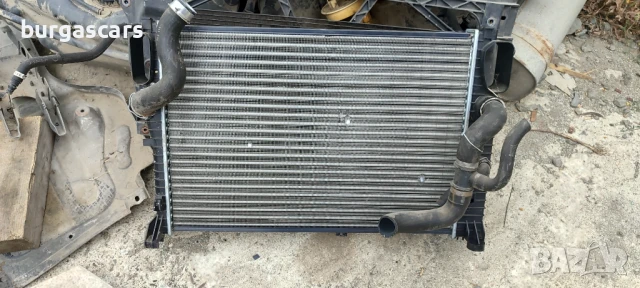 Воден радиатор Mercedes E500 5.5 W211 - 220лв