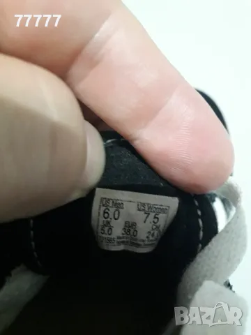 Унисекс кецове Vans, снимка 2 - Кецове - 50037448