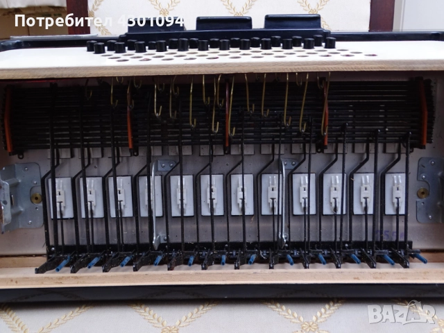 Корпус (баси) с тарги за Акордеон Weltmeister Stella 60 баса, снимка 9 - Акордеони - 52440884