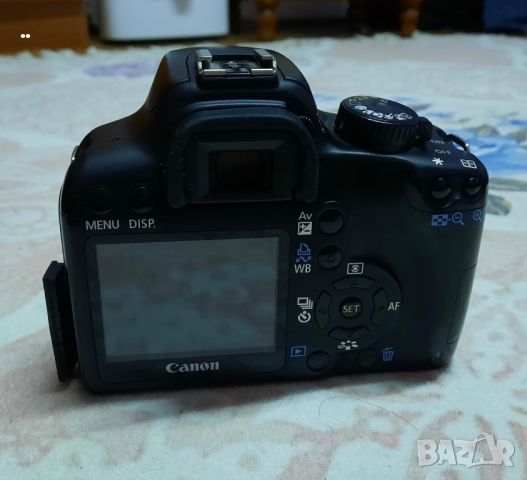 Фотоапарат Canon EOS 1000D с  чанта, снимка 2 - Фотоапарати - 46239673