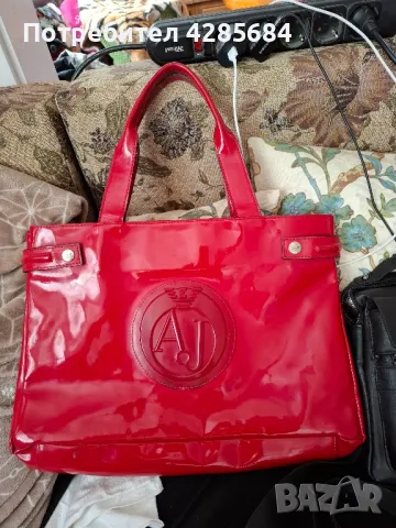 продавам тази чанта от снимките , снимка 5 - Чанти - 50190651