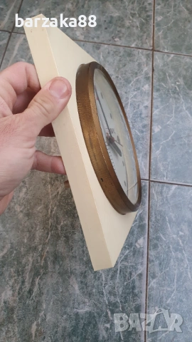 Стенен часовник Маяк Работещ, снимка 4 - Стенни часовници - 53263428