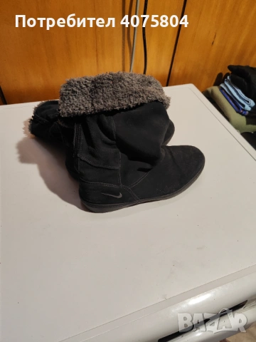 Дамски ботуши Nike, снимка 4 - Дамски ботуши - 53689440