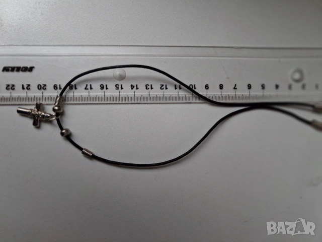 Колие с кожена каишка, снимка 5 - Колиета, медальони, синджири - 53143344