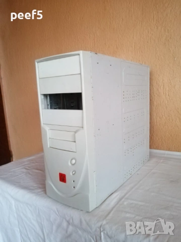 Ретро компютърна кутия, снимка 2 - Захранвания и кутии - 54044124