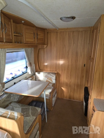 Каравана FLEETWOOD четири-пет местна , снимка 9 - Каравани и кемпери - 53031348