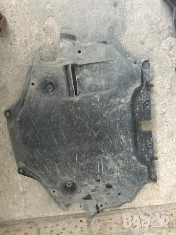 4Matic кора под мотор ( двигател ) a2125201223 Мерцедес Ц класа ГЛК Е класа W204 X204 W212 Glk E C 