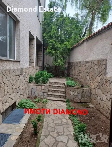 Триетажна къща в град Харманли, снимка 4 - Къщи - 50345319