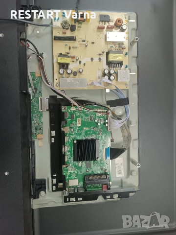 Телевизор KIVI 43U740NB за части, използван, снимка 4 - Части и Платки - 53969629