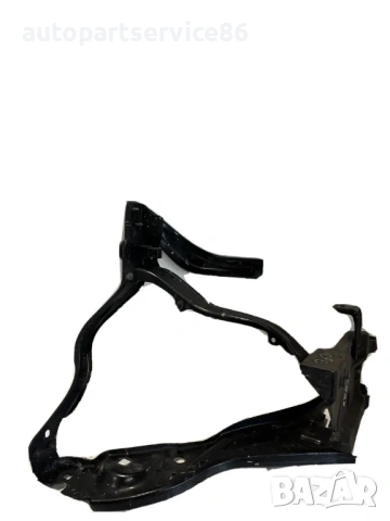 Конзола / държач за предна дясна фар за Mercedes W212 (2012) PP212620028