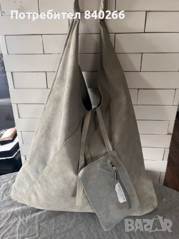 Светлосива чанта от естествен велур+ подарък чанта, снимка 2 - Чанти - 53273265
